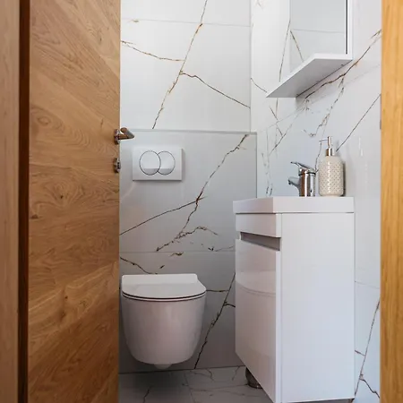 בית נופש Kamence *