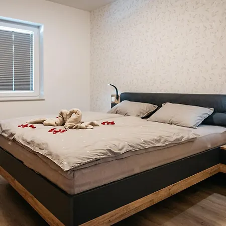 Feriehus Kamence *